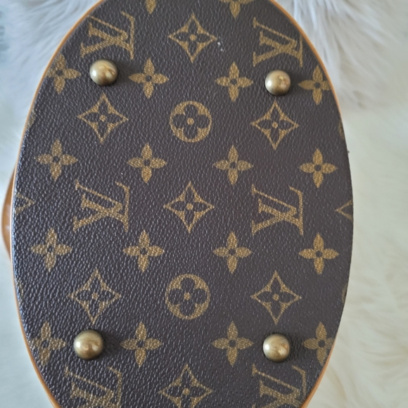 Authentic Louis Vuitton Bucket bag - Picture 4 of 7